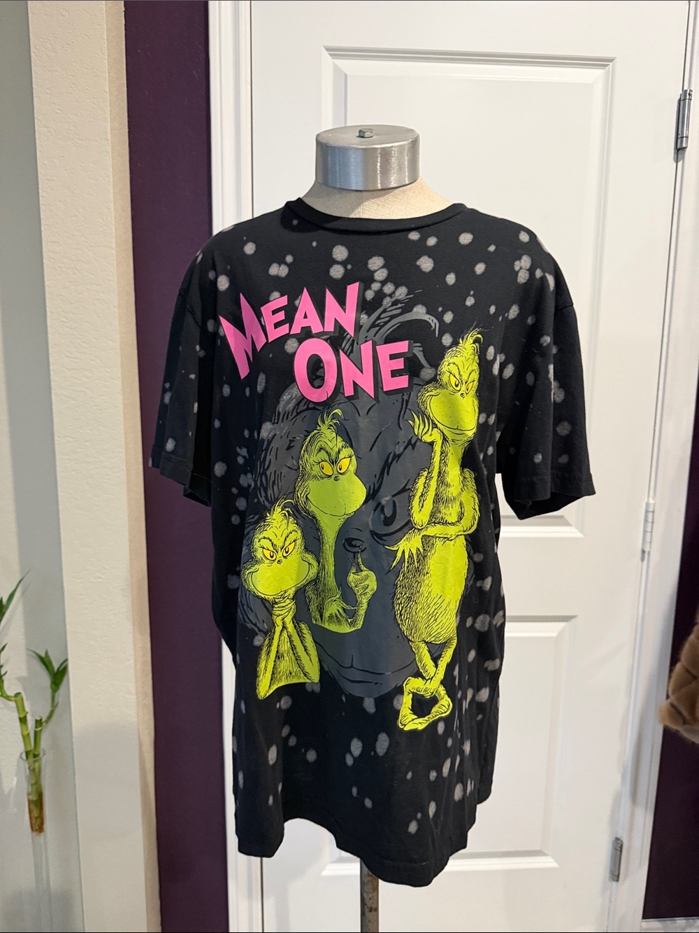 Mean One Grinch Graphic Kids T-Shirt - Black & Neon Green